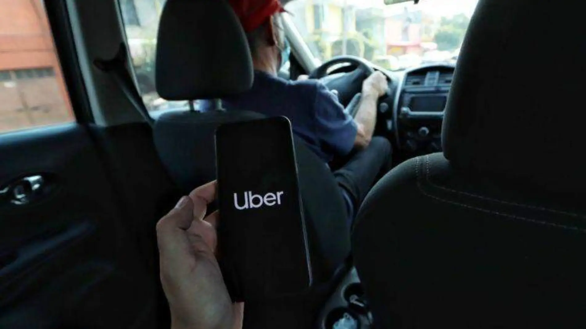 Uber señala que es ilegal regular tarifas en Puebla